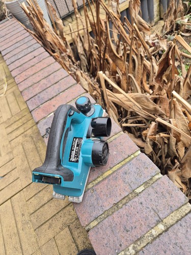 Makita dkp180z lxt 18v ion - makita, li-ion