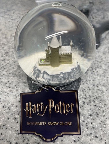 Harry potter hogarth - hogarth’s, snow