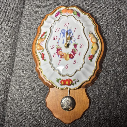 Vtg fine working kitchen - fine,