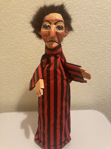 Punch judy old man - old,