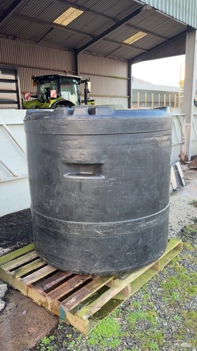 400 gallon water - 400, tank