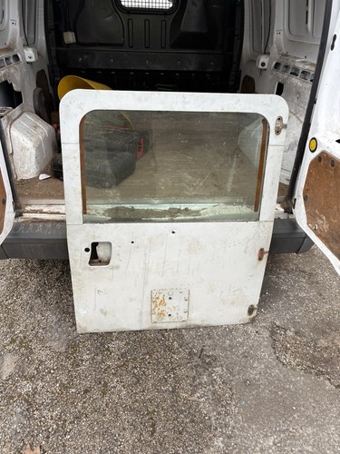 Land rover defender - land, door