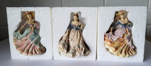Three small boxed - three, leonardo