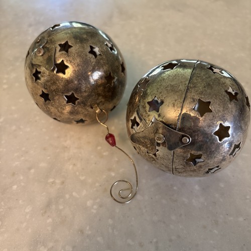 Silver plated pomander - silver,