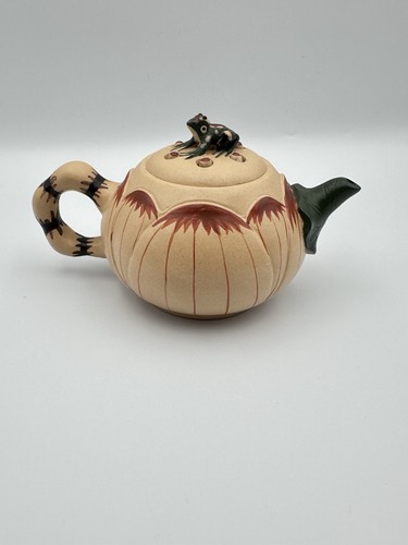 Yixing clay teapot - teapot, frog