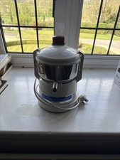 Omega Juicer