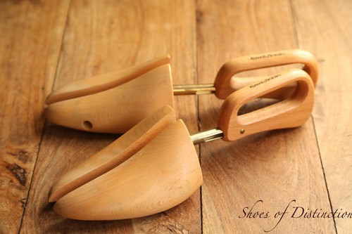 Russell bromley wooden - &,