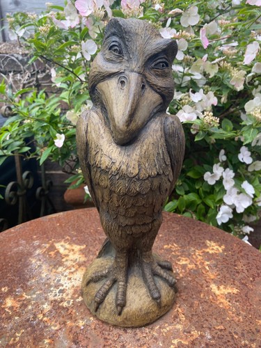 Wally bird style grotesque