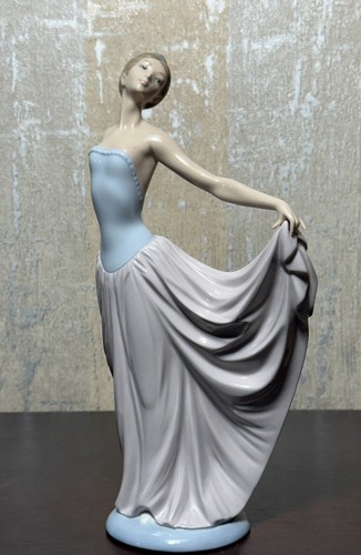 Lladro 5050 retired the - retired,,