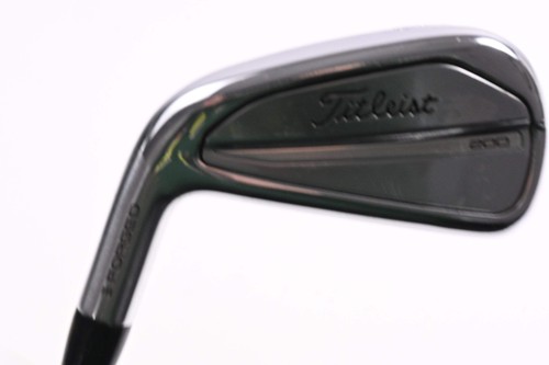 Left hand titleist t200 2023 - left,