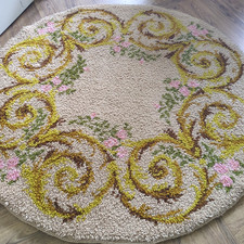 Vintage Latch Hook Flower