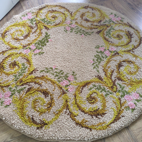 Vintage latch hook - hook, flower