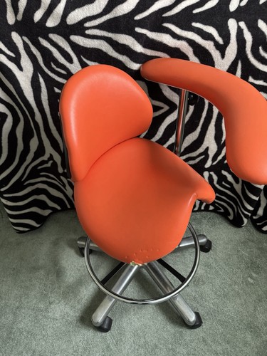 Ergonomic saddle stool - ergonomic,