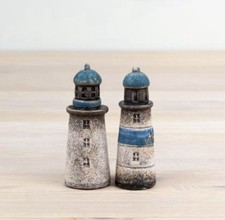 SET OF 2 SMALL LIGHTHOUSES