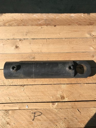 Hydraulic ram casing - ram, 14"