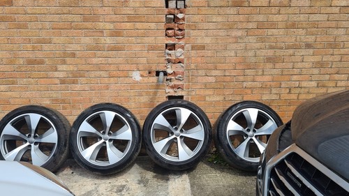 Genuine audi alloy - q8,