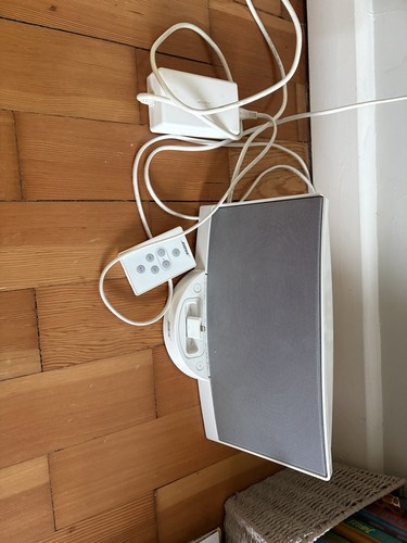 Bose sounddock white with - -,