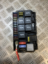 LAND ROVER RANGE ROVER FUSE BOX RELAY CARRIER FUSEBOX 518957006