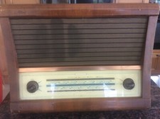 VINTAGE FERGUSON 356 VALVE RADIO Art Deco Wooden Case Bakelite Knobs MW SW LW