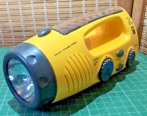 Dynamo battery operated - &,