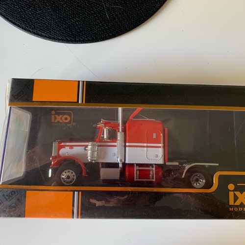 Ixo peterbilt 359 - 359, 1973