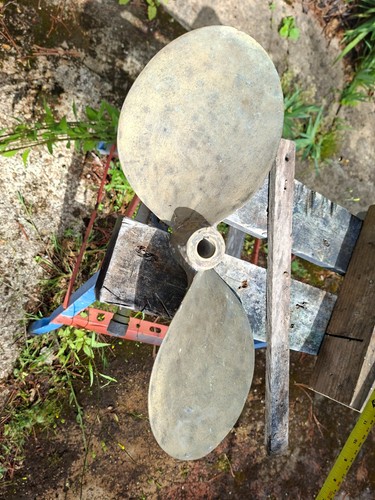 Bronze blade boat propeller - 2-blade,