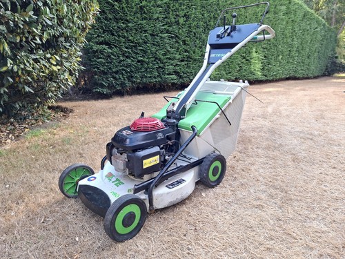 Etesia pro self - 51, propelled