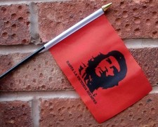 CHE GUEVARA HAND WAVING FLAG