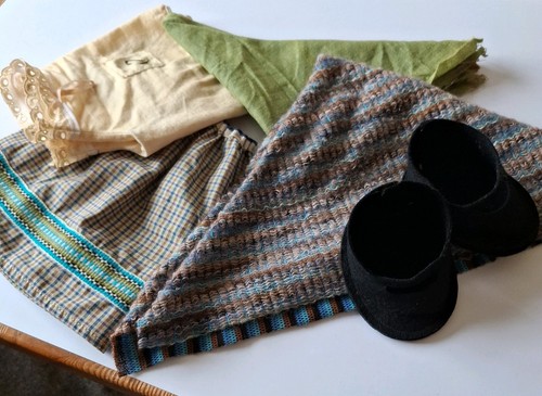 Aunt lucy bear - bear, clothes