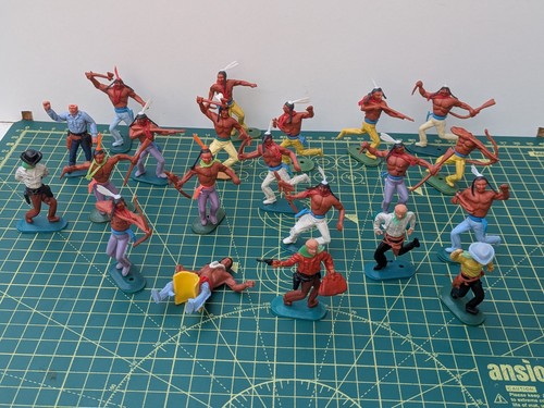 Cowboy and indian toy soldiers - toy,
