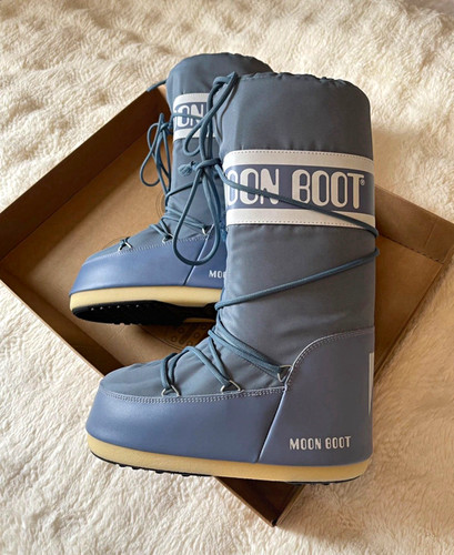 Moon boot icon - moon,