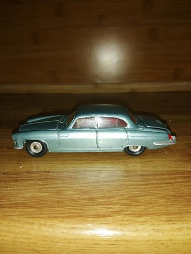 Dinky 142 jaguar mark in - dinky,
