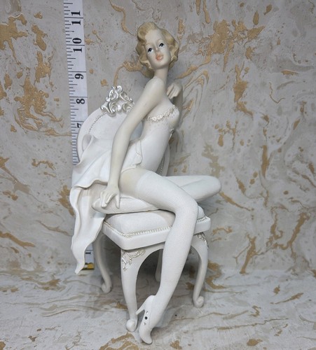 Giuseppe armani elegant seated - giuseppe,