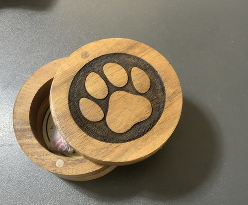 Acacia wood round box with - wood,