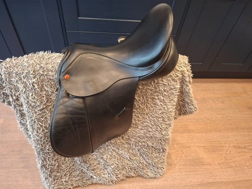 Albion black saddle 17 - albion,