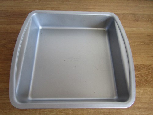 The pampered chef metal baking - pampered,