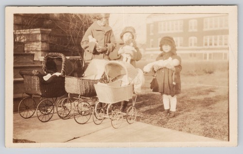 Antique photo c1920 young - c1920,