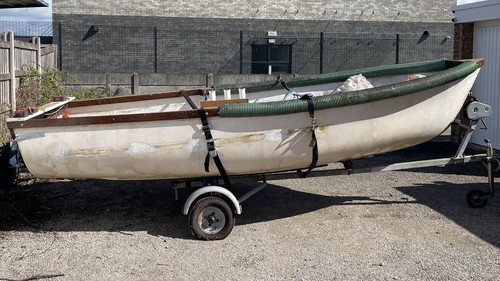 Fishing boat unbraked - boat, on