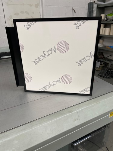 Projecting light box
