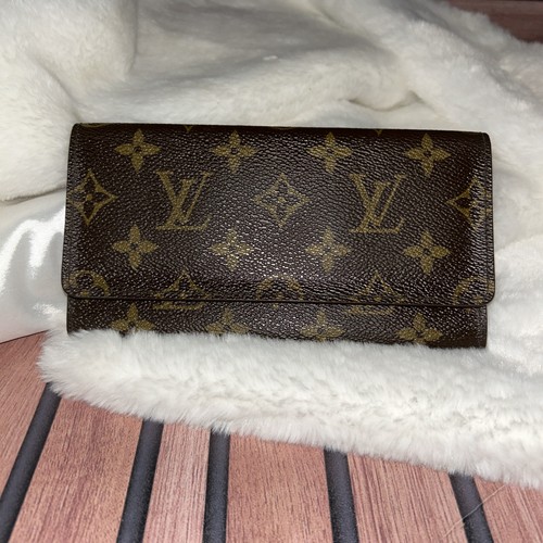 Louis vuitton wallet - louis,