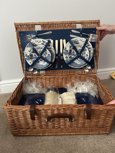 Wicker picnic basket hamper - picnic,