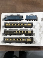 Hornby Mallard 4468 Locomotive Model Railway Train Set 00 Gauge
