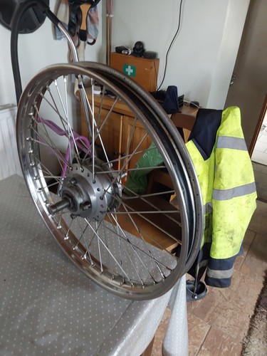 Triumph t140 front wheel - triumph,