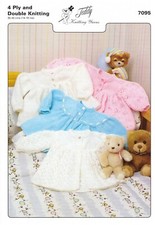 Peter Gregory knitting