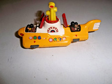 THE BEATLES CORGI YELLOW SUBMARINE DIE CAST MODEL 1969 RED HATCHES MADE GB 803