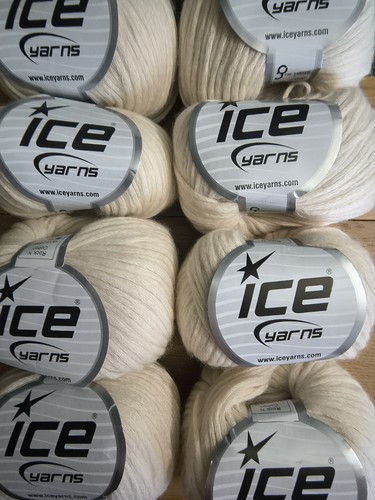 Wool yarn ice rock - &,