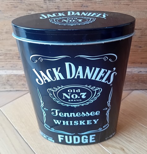 Jack daniels whiskey - tin,