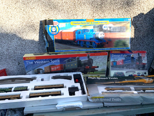 Hornby tran sets flying - tran,