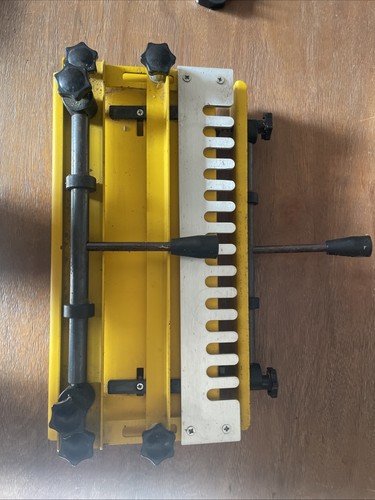 Dovetail jig router - dovetail,