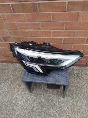 Audi front right - 8y,
